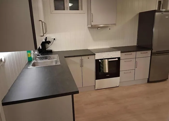 דירה Between The Fjellheisen And The Arctic Cathedral טרומסה